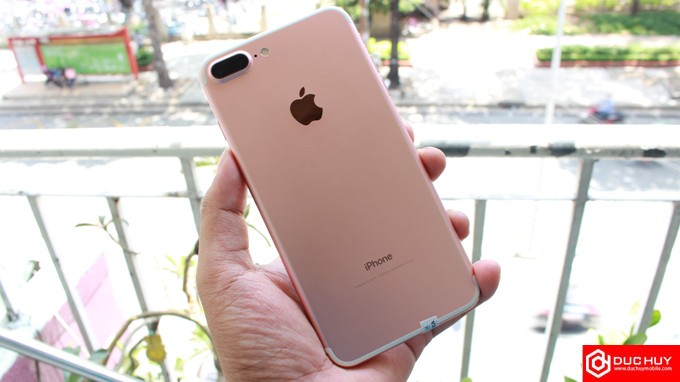 danh-gia-ngoai-hinh-iphone-7-plus-256gb-cu-duchuymobile