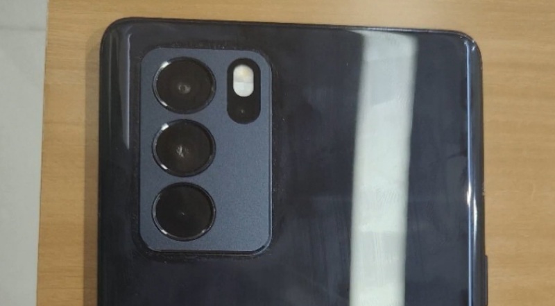 Trên tay OPPO Reno6 Pro 5G
