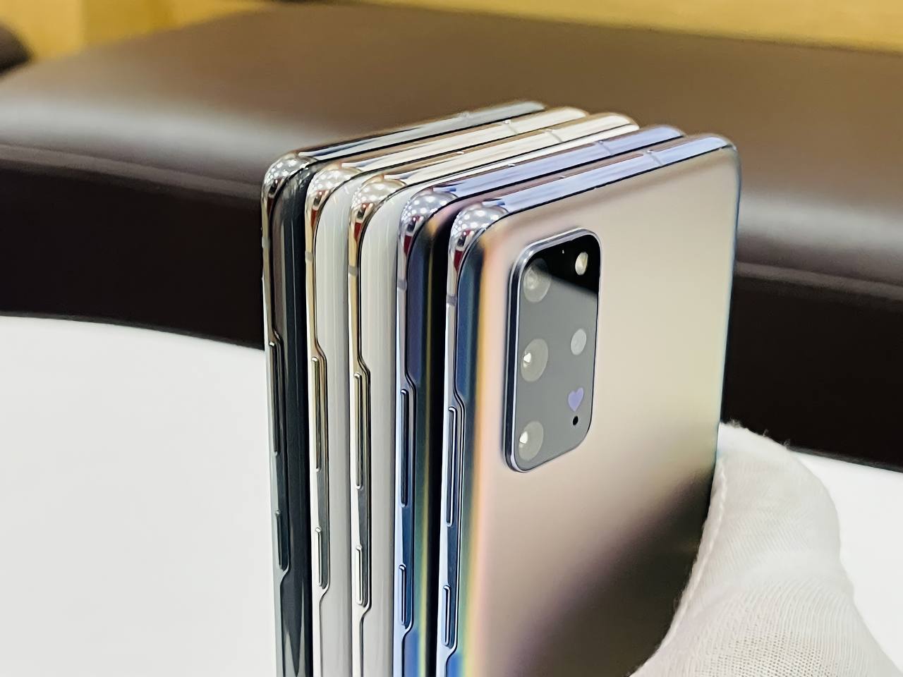 pin Vuaboss đến từ Dubai S20 Plus 5G 256GB