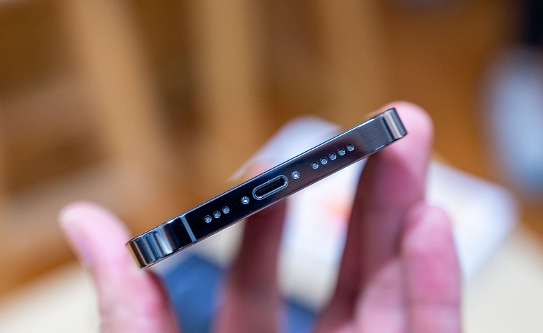 iPhone 13 Pro Max không nhận sạc