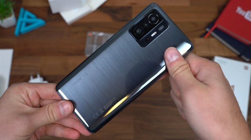 Vuaboss liên minh giải trí 1 thế giới Xiaomi 11T 5G vs Xiaomi 11T Pro.