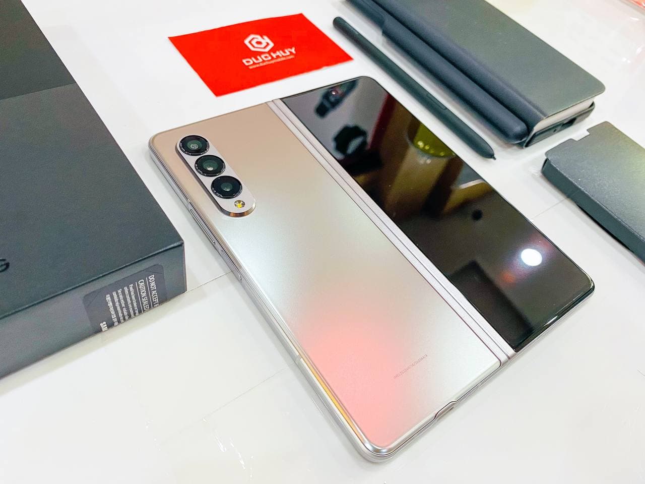 Vuaboss liên minh giải trí 1 thế giới Vuaboss đến từ Dubai Z Fold 3 5G 512GB