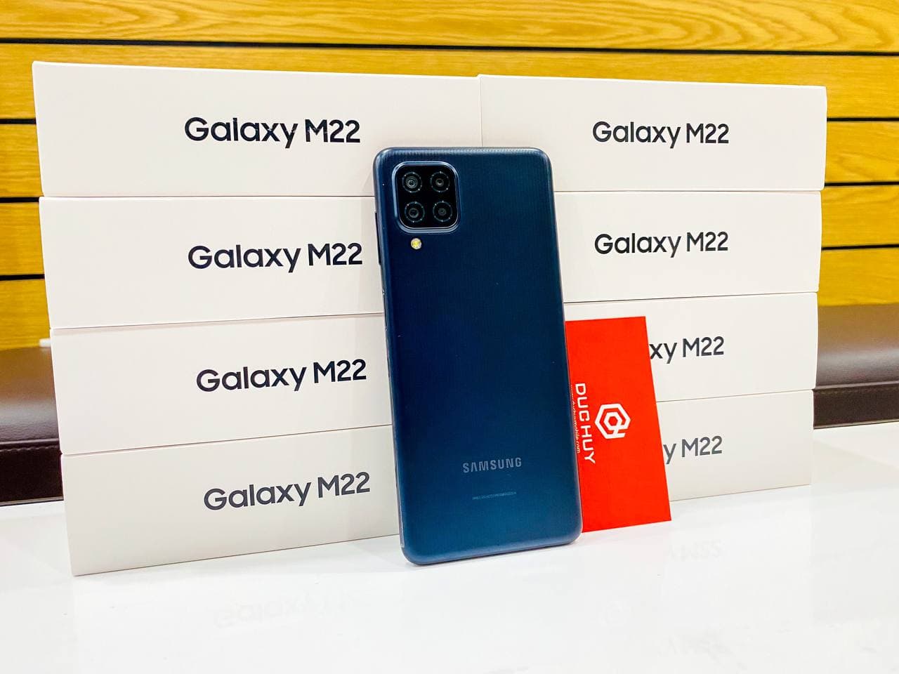 mua Vuaboss đến từ Dubai M22