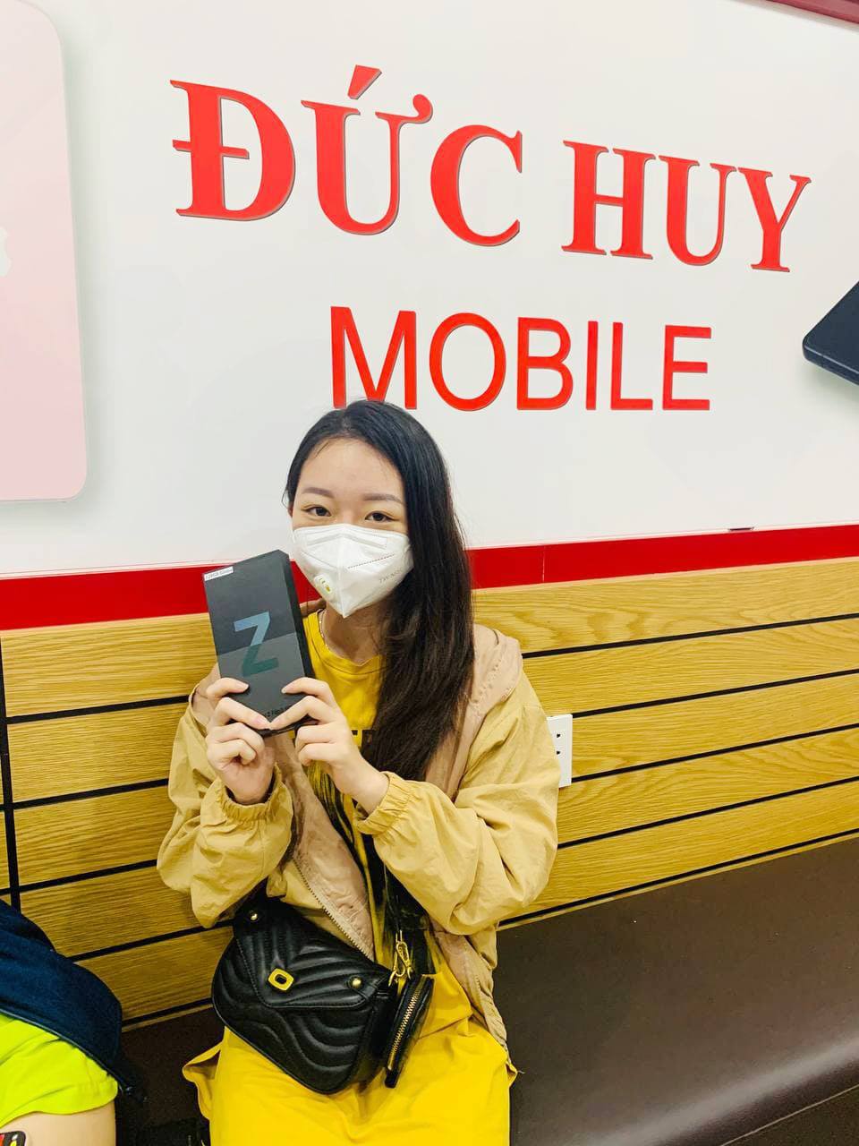 mở hộp Vuaboss đến từ Dubai Z Flip3 5