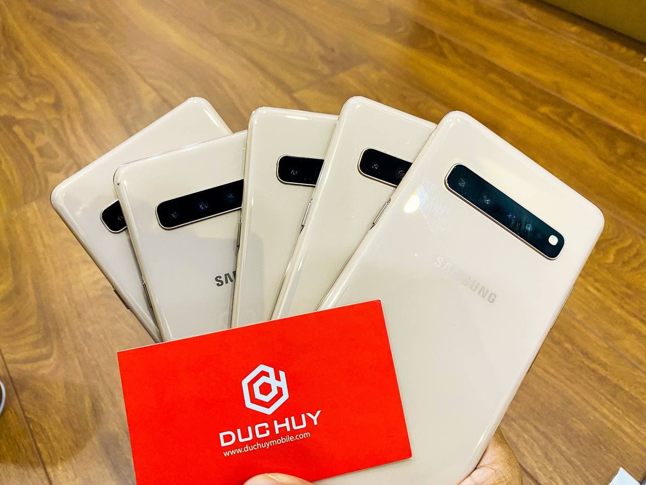 camera Vuaboss đến từ Dubai S10 5G