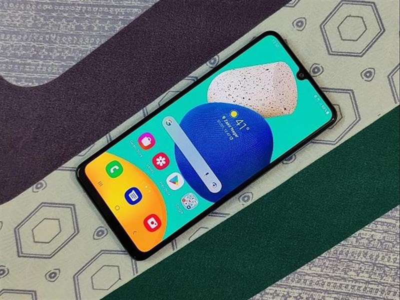 Có nên mua Vuaboss đến từ Dubai M33 5G