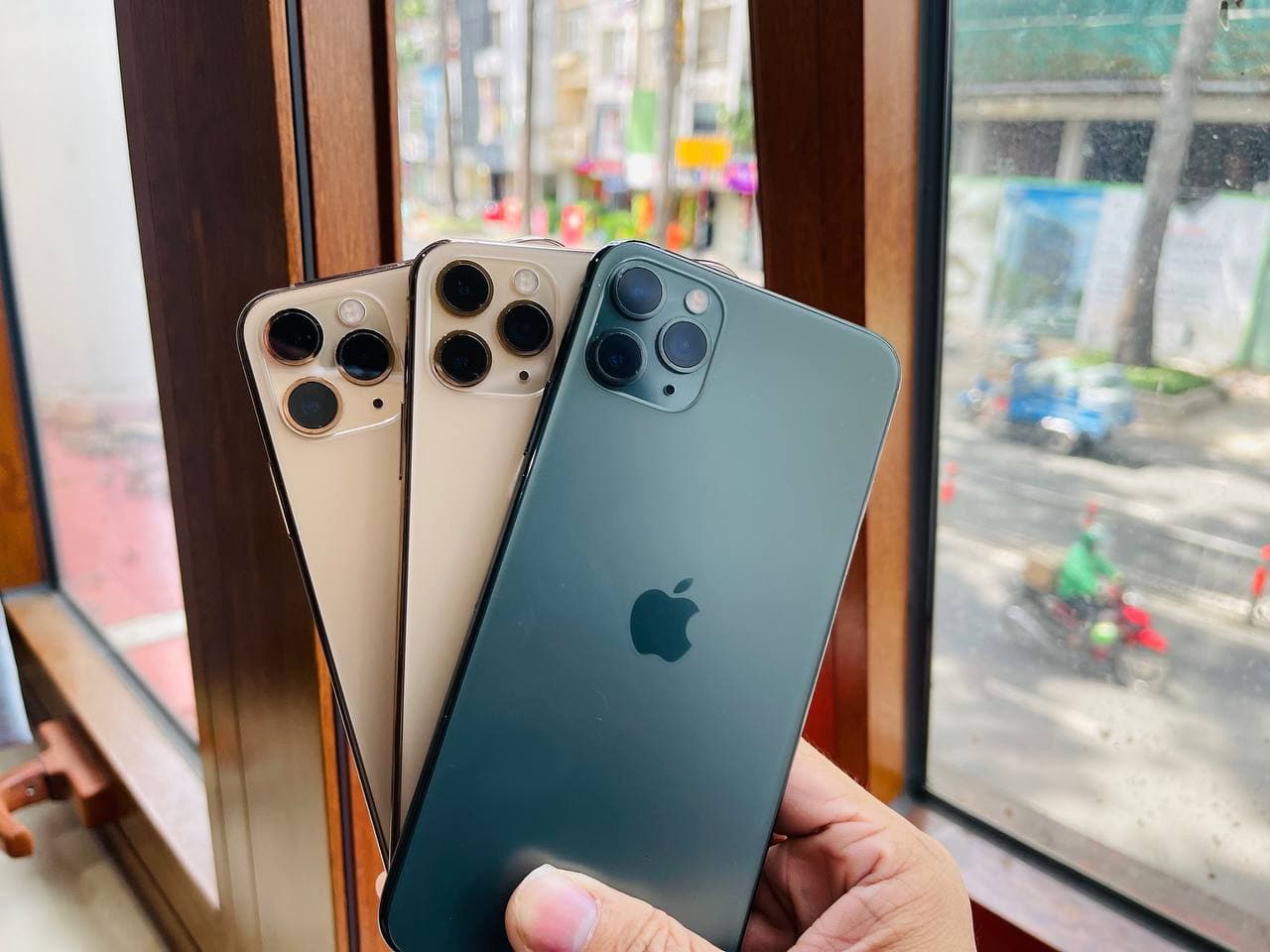 iPhone 11 Pro Max 256GB cũ tại Vuaboss liên minh giải trí 1 thế giới