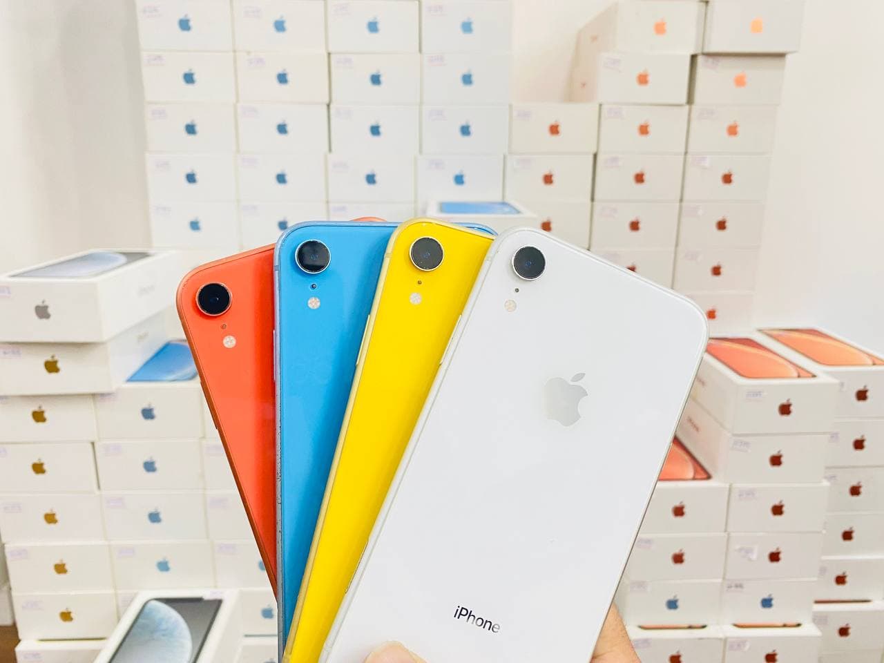 Mua iPhone XR