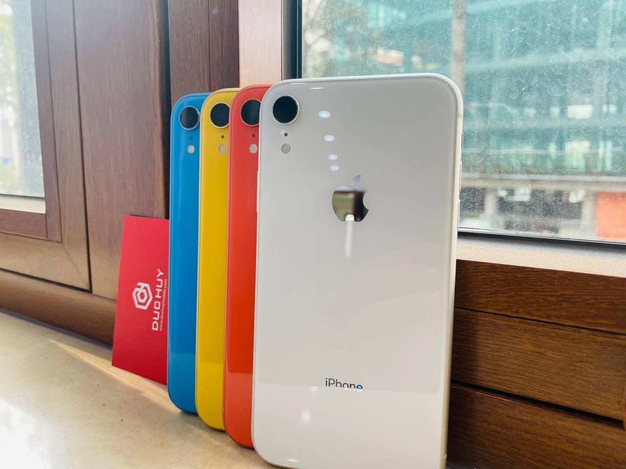 mặt lưng iPhone XR