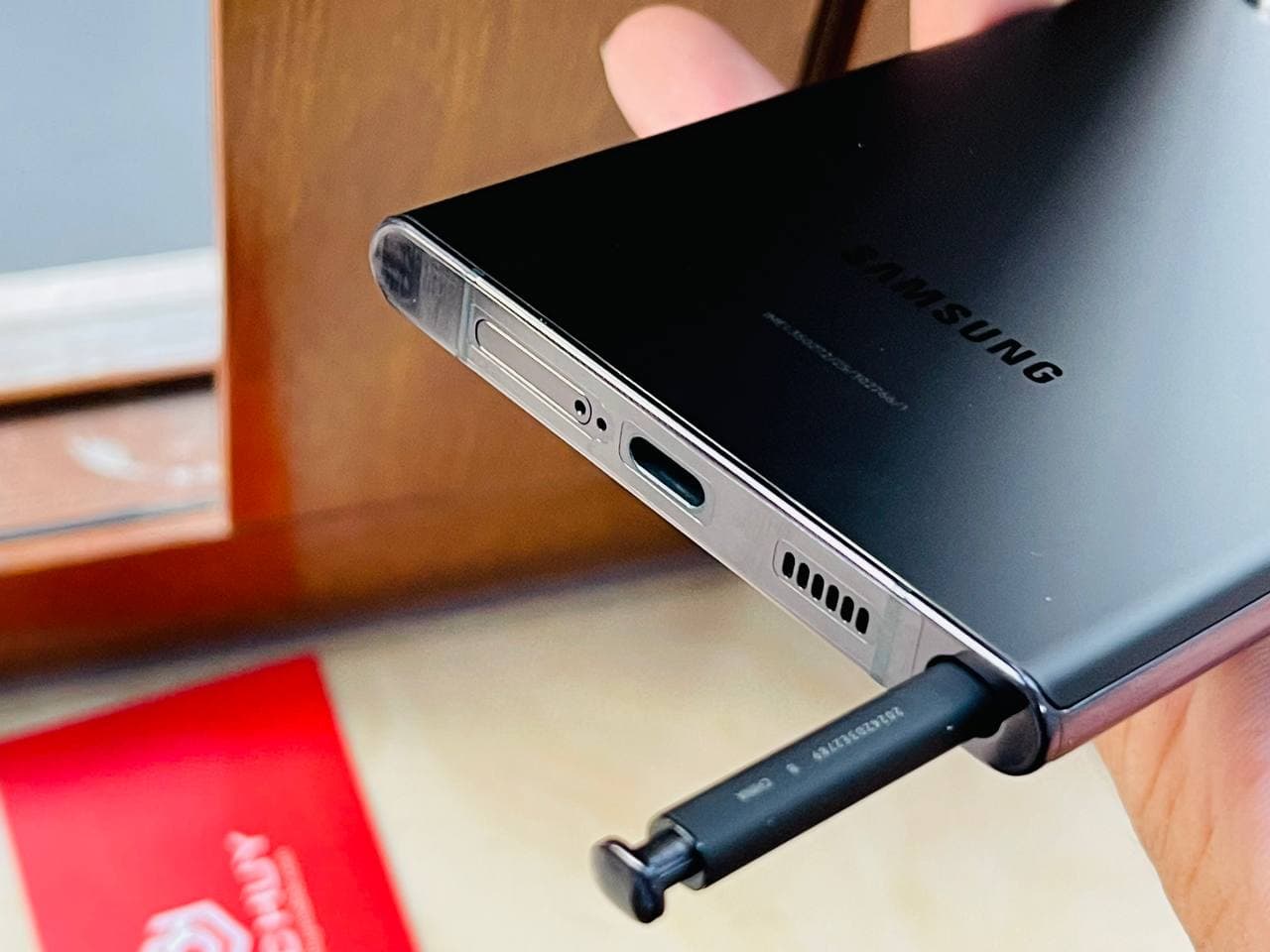bút Vuaboss đến từ Dubai S22 Ultra 5G