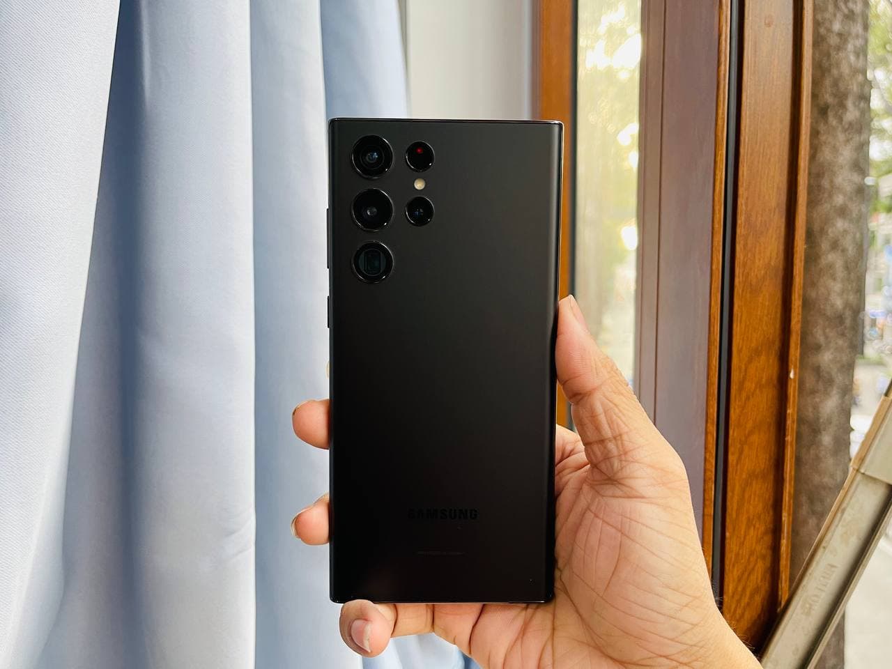 ngoại hình Vuaboss đến từ Dubai S22 Ultra 5G