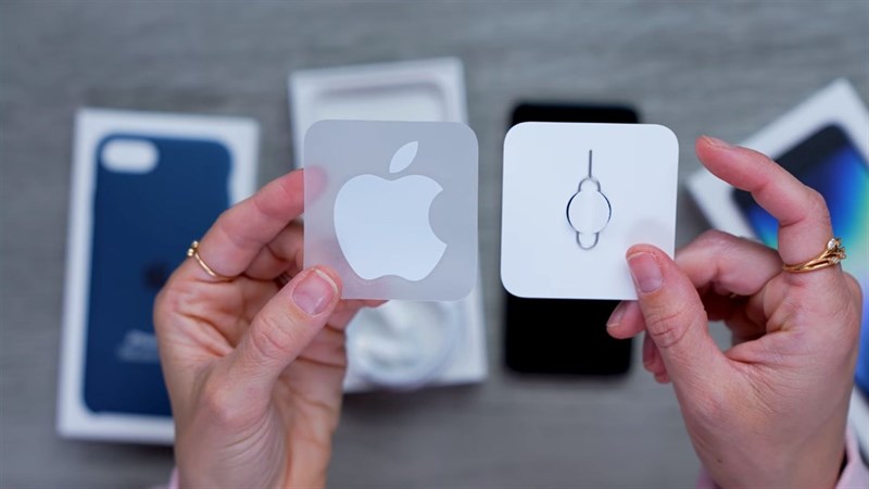 phụ kiện iPhone SE 2022