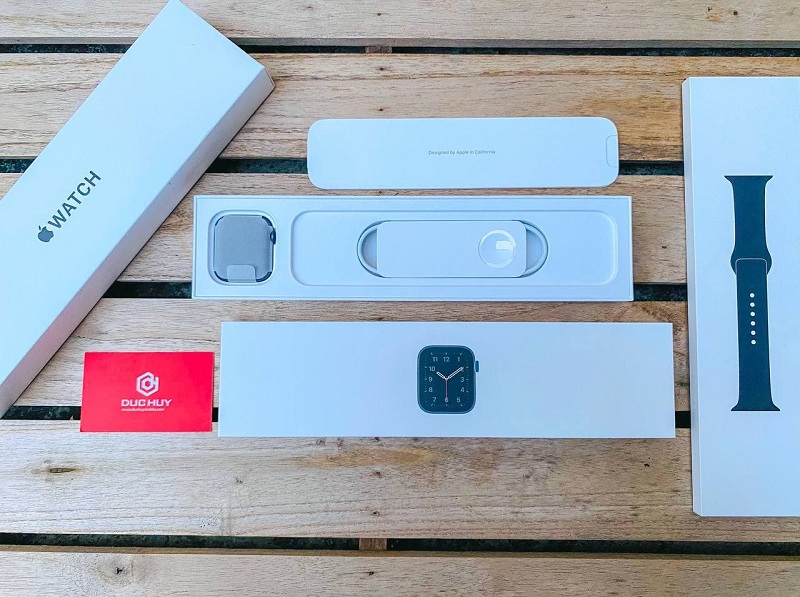 Apple Watch SE Fullbox