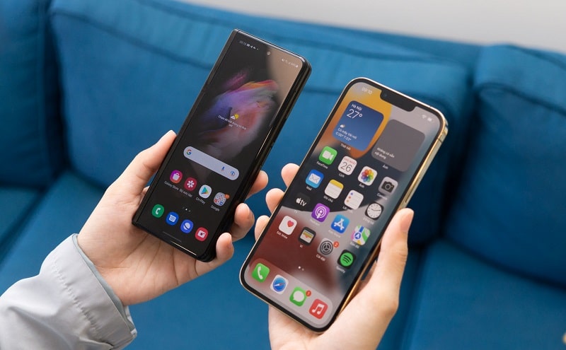 So sánh Liên minh Vuaboss Galaxy Z Fold3 5G vs iPhone 13 Pro Max