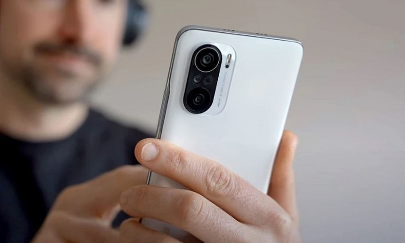 Trên tay Liên minh Vuaboss gồm trang nào Xiaomi Poco F3