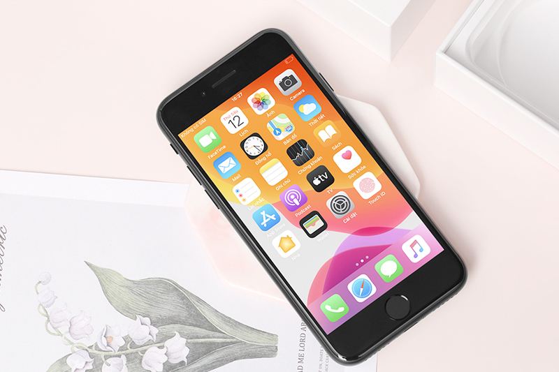 Mặt trước iPhone SE 2020
