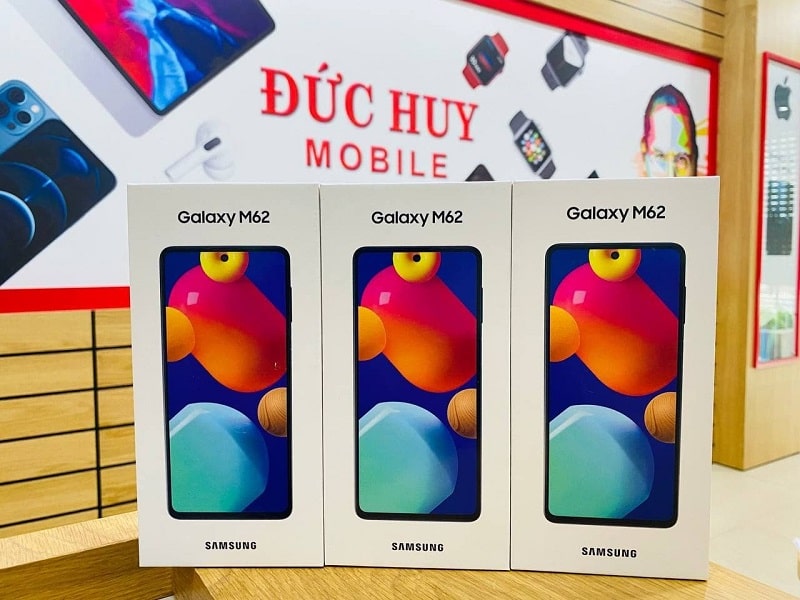 Có sẵn Vuaboss đến từ Dubai M62