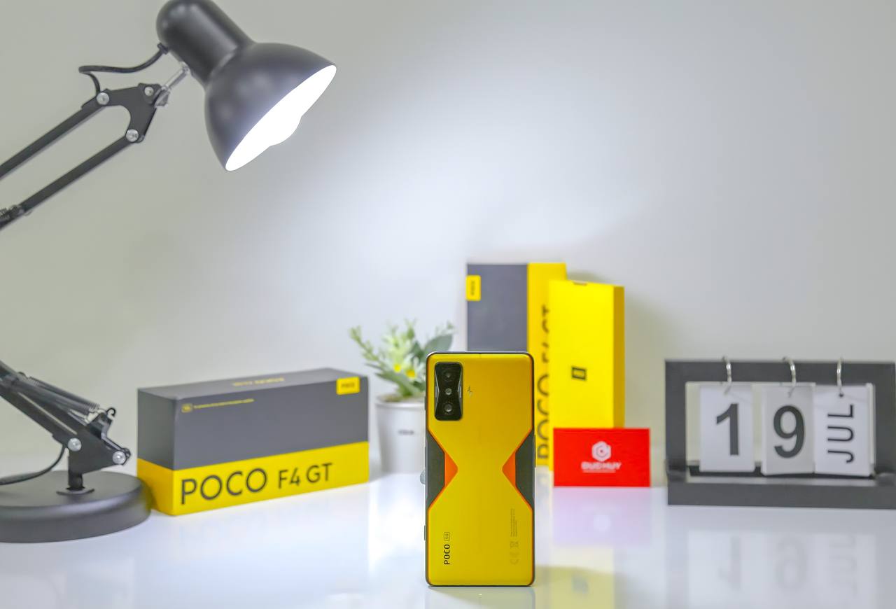 mặt lưng Poco F4 GT 5G