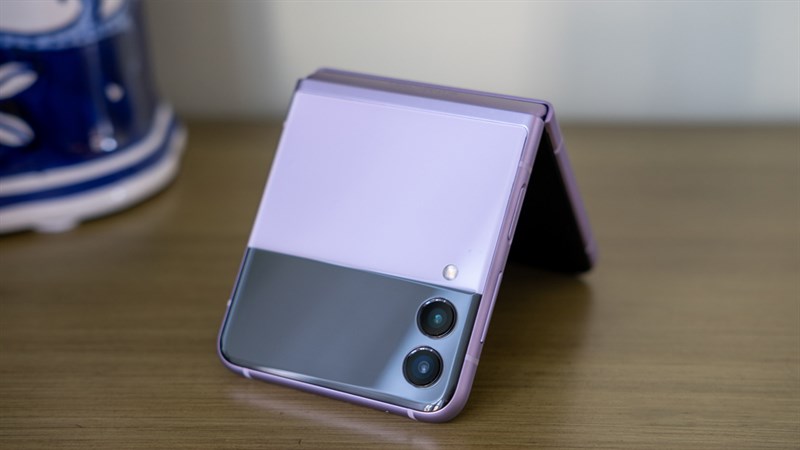 Vuaboss đến từ Dubai Z Flip4 5G