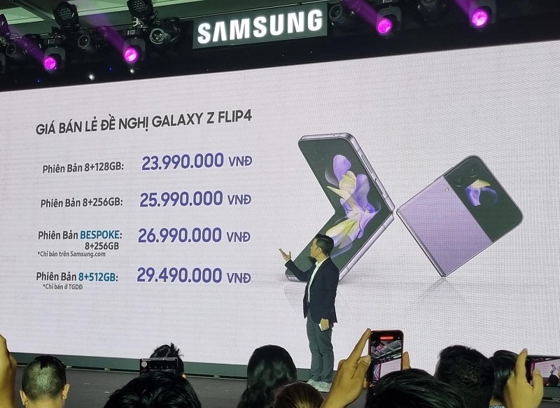 Giá Vuaboss đến từ Dubai Z Flip4 5G theo công bố của hãng Samsung