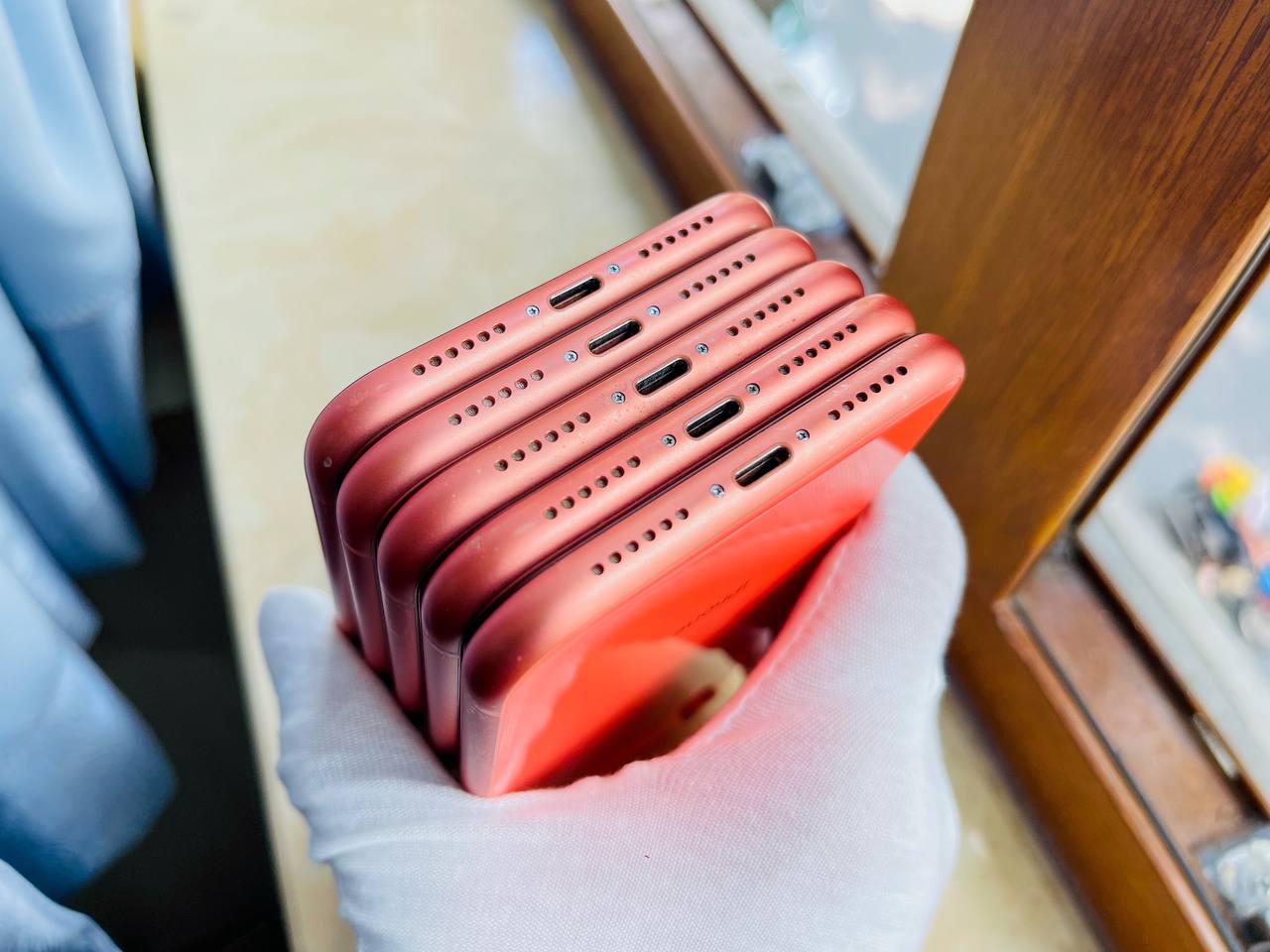 ngoại hình iPhone XR 64GB Chính Hãng