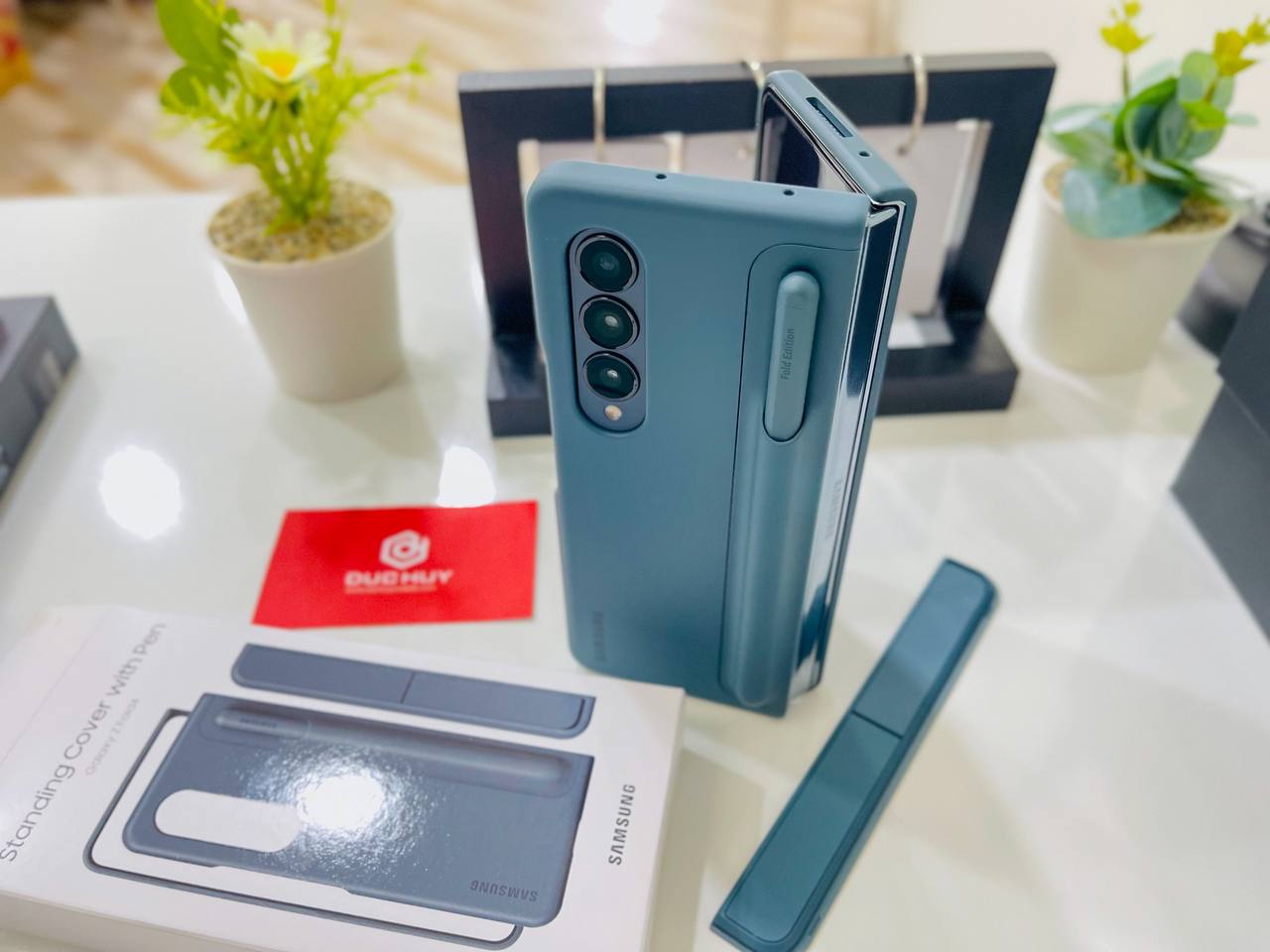 cận cảnh Bao Da Kèm Bút S-Pen Vuaboss đến từ Dubai Z Fold4 5G