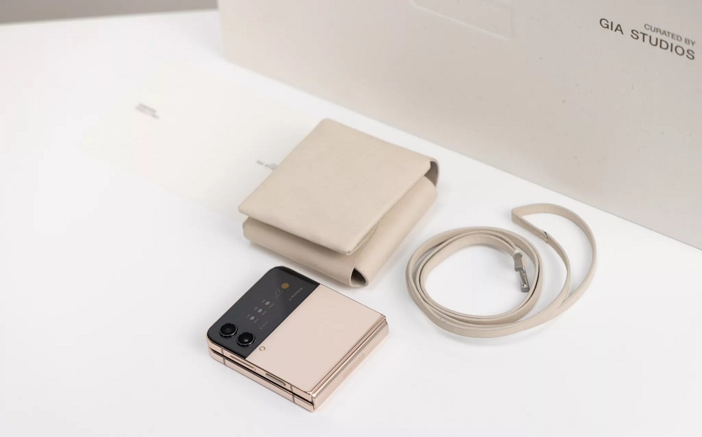 chất liệu Galaxy Z Flip4 5G Flex Mode Collection