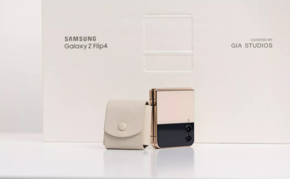 hộp Galaxy Z Flip4 5G Flex Mode Collection