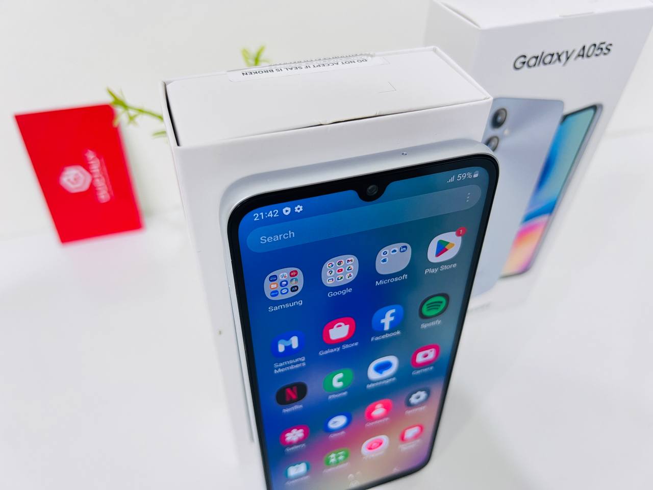 mặt trước Vuaboss đến từ Dubai A05s