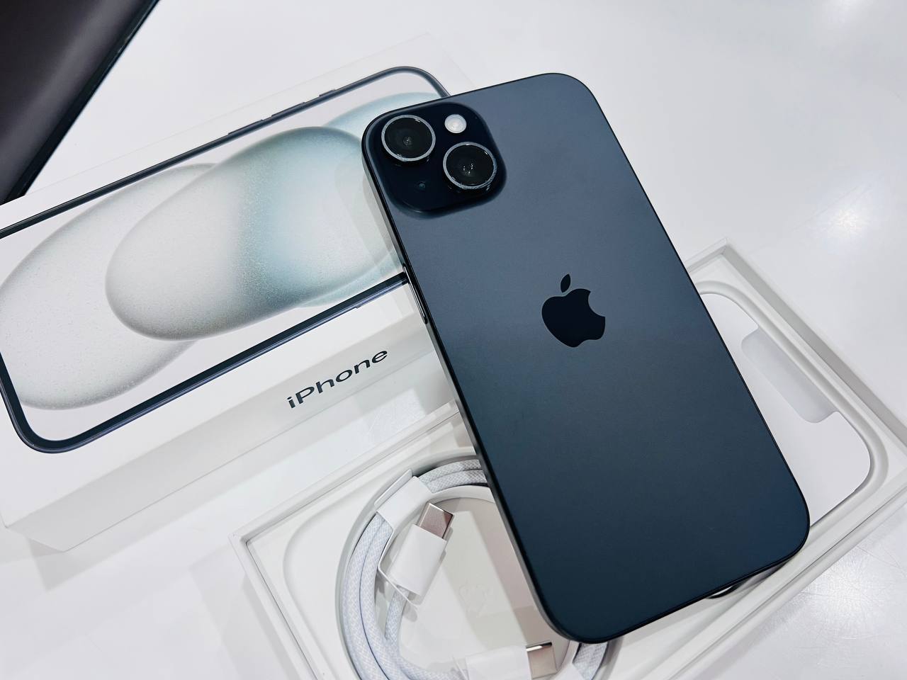 hộp iPhone 15 128GB