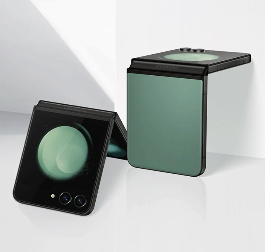 Vuaboss đến từ Dubai Z Flip5 5G Xanh Camper