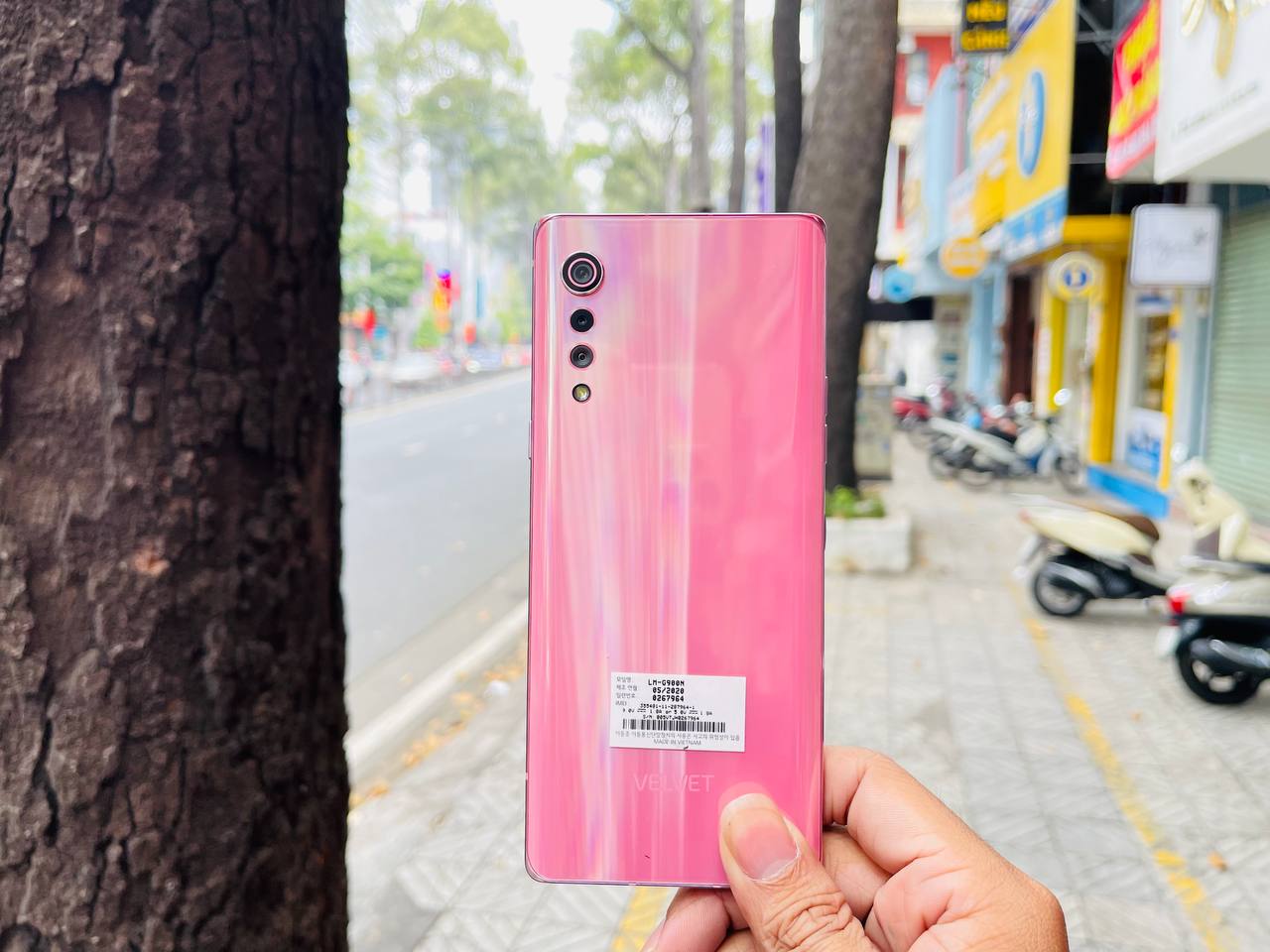 LG Velvet 5G màu hồng