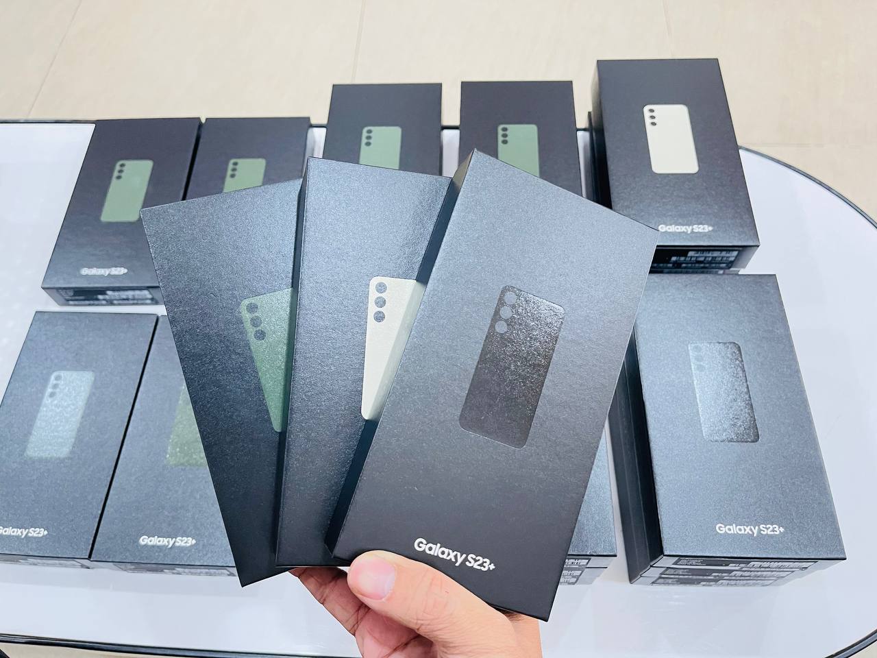 Vuaboss đến từ Dubai S23+ 5G sẵn hàng 