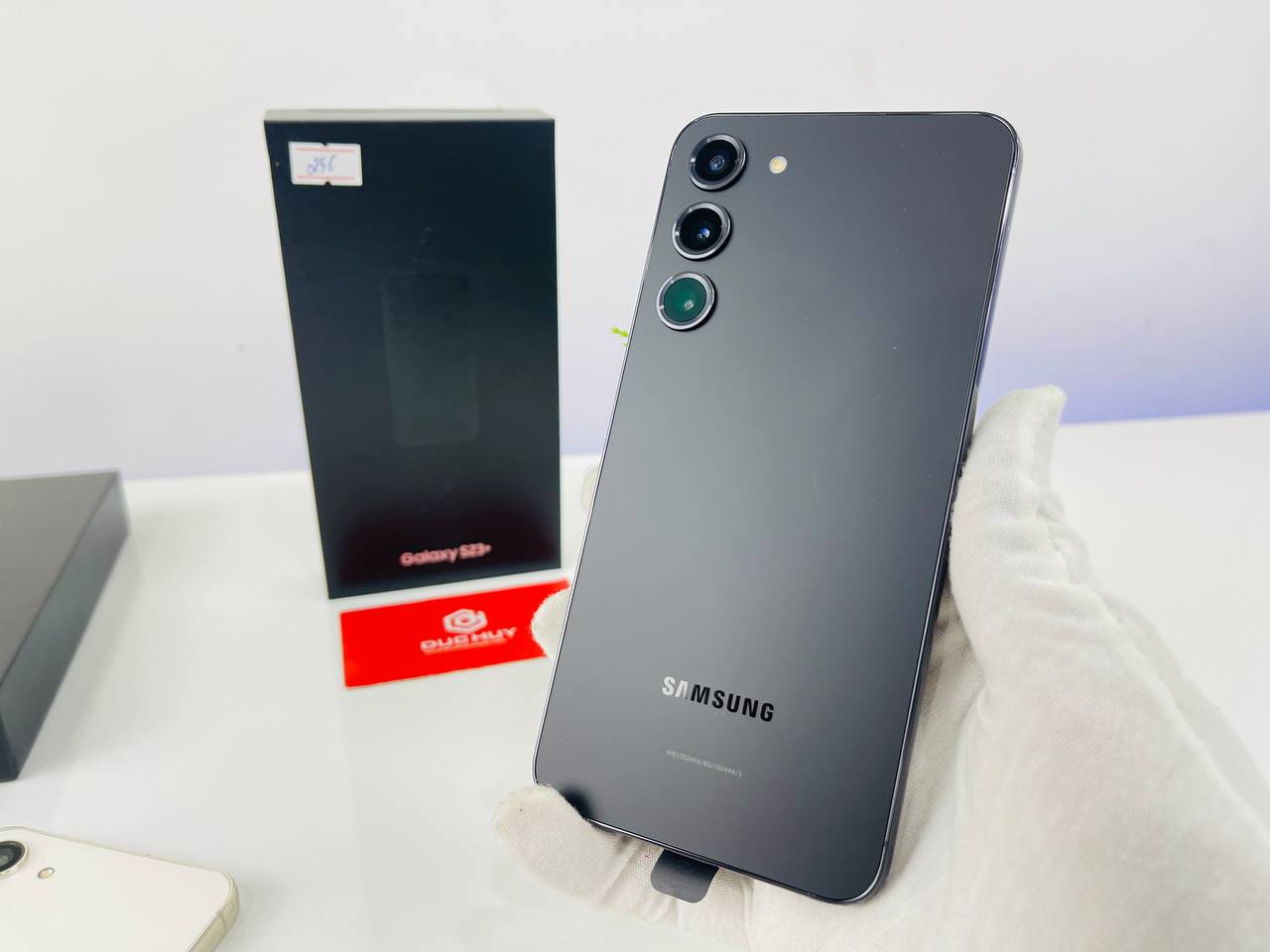 Vuaboss đến từ Dubai S23/ S23+ 5G màu Đen Phantom