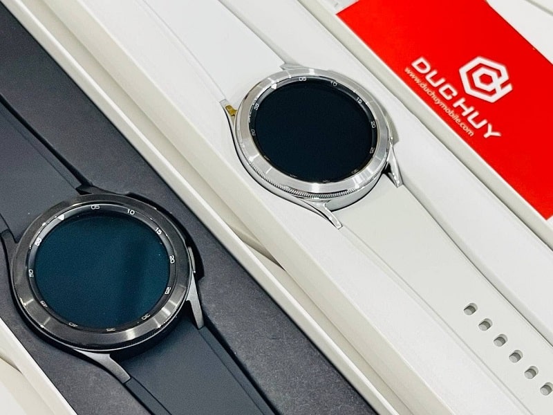 Vuaboss đến từ Dubai Vuaboss đến từ Dubai Watch 4 Classic (42mm) 