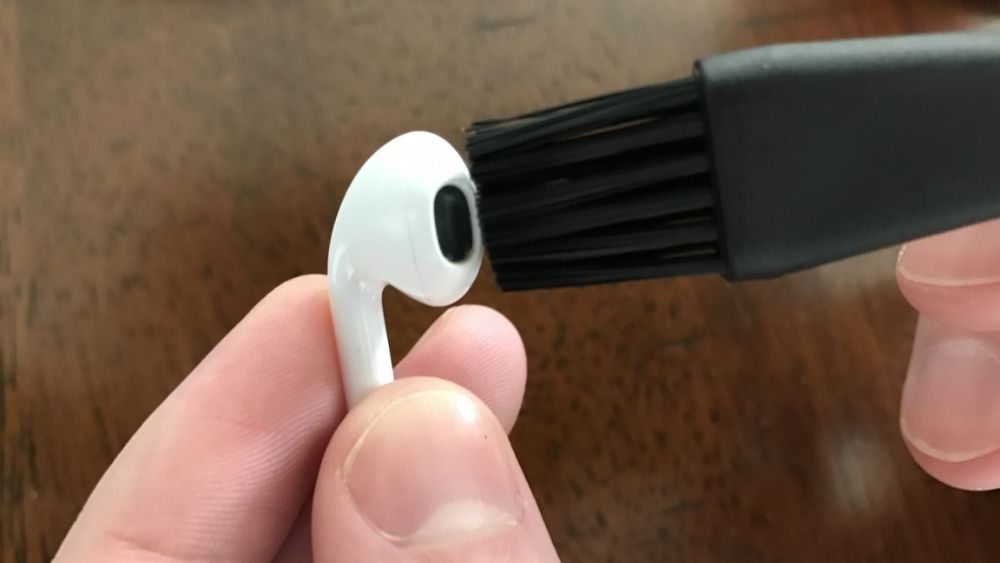 vệ sinh AirPods Đăng nhập Vuaboss bước 2