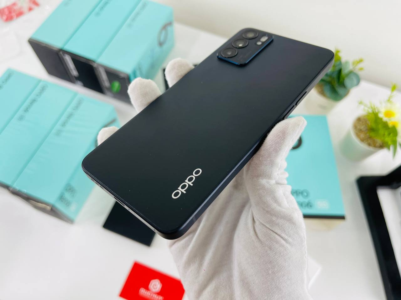 ngoại hình OPPO Reno6 5G Chính hãng cũ