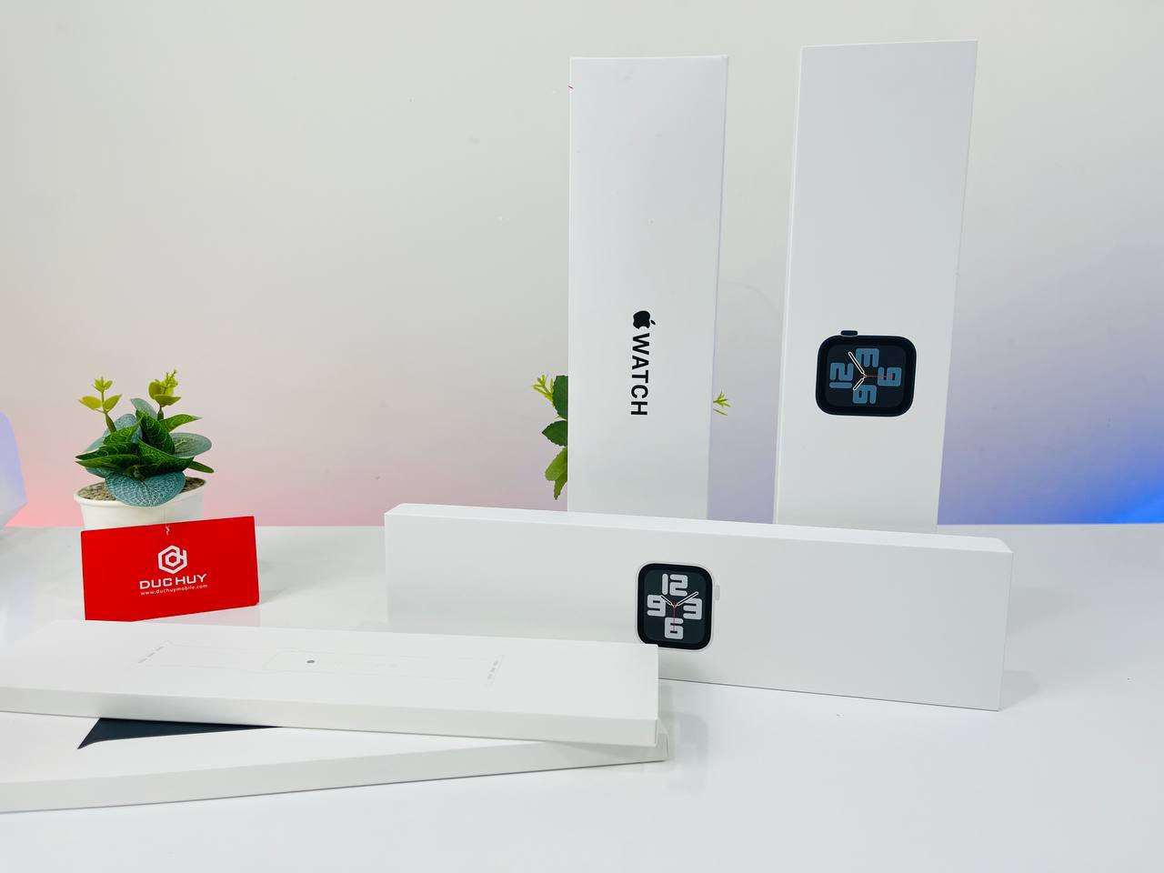 sẵn hàng Apple Watch SE (2022) 40mm (GPS)