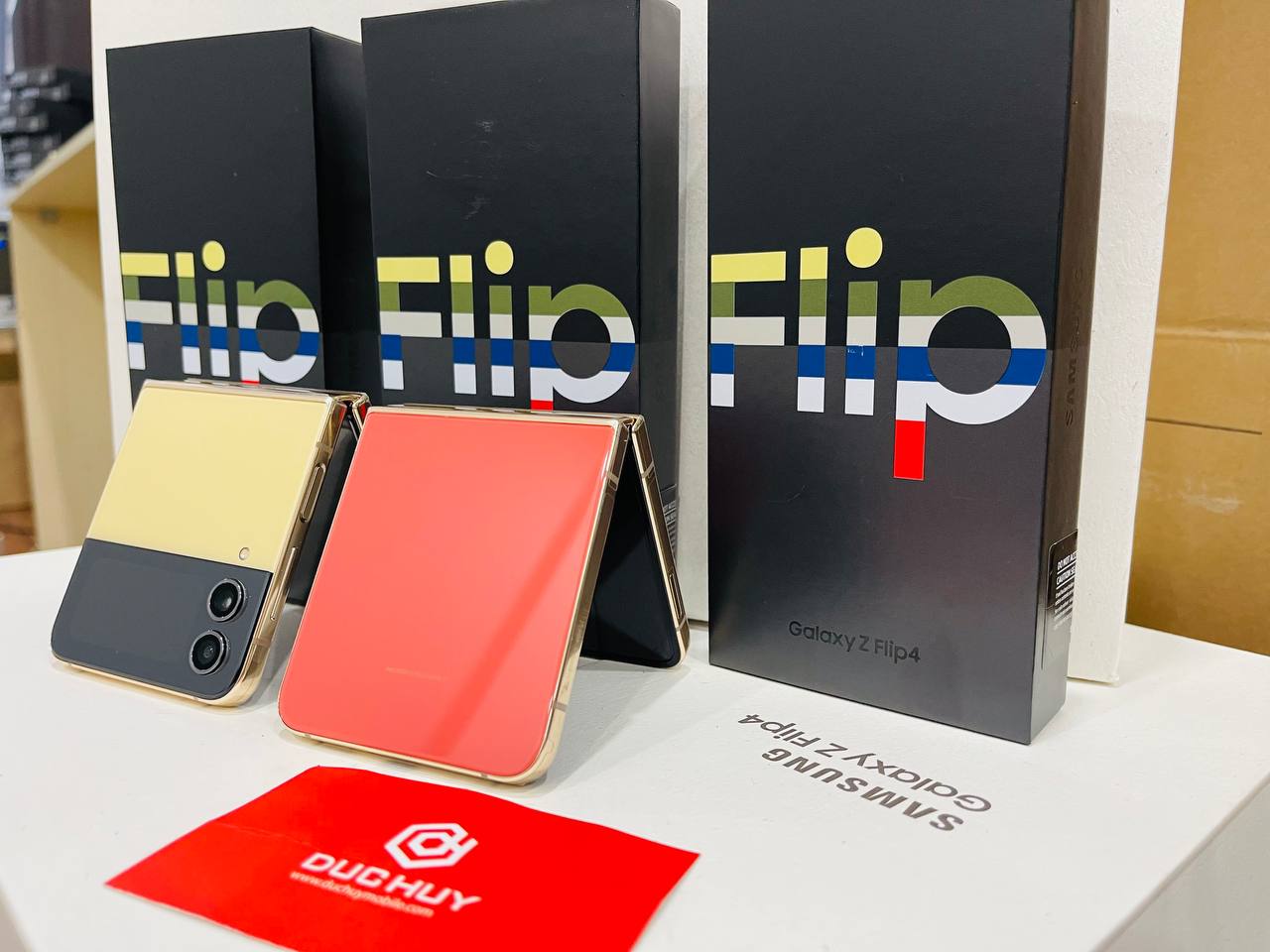 mặt lưng Galaxy Z Flip4 5G BESPOKE 