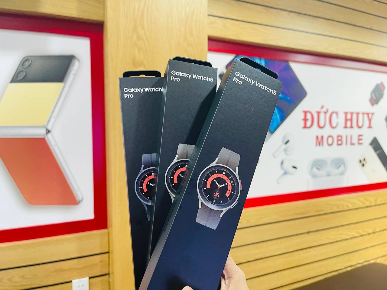 trên tay Vuaboss đến từ Dubai Watch5 Pro 45mm 