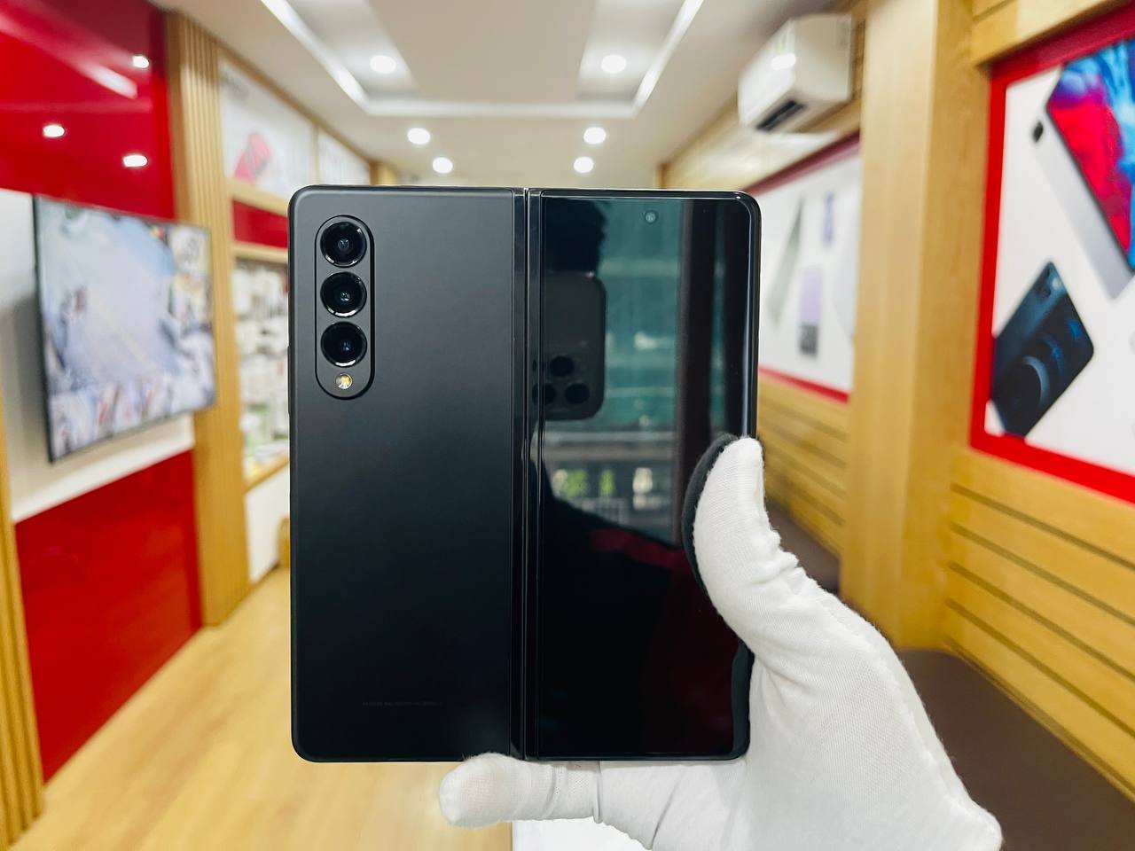 Vuaboss đến từ Dubai Z Fold3 5G