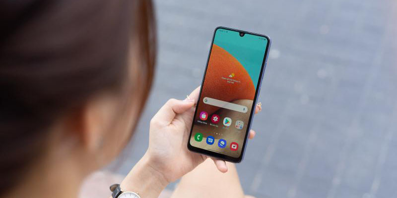 Vuaboss đến từ Dubai Vuaboss đến từ Dubai A32 trôi Barcelona đại sứ thương hiệu VuaBoss