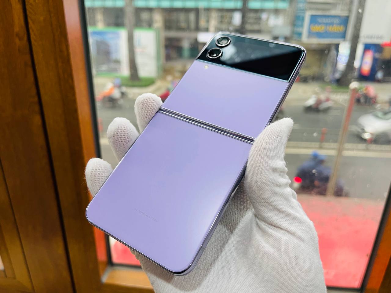 Vuaboss đến từ Dubai Z Flip4 5G 256GB màu tím