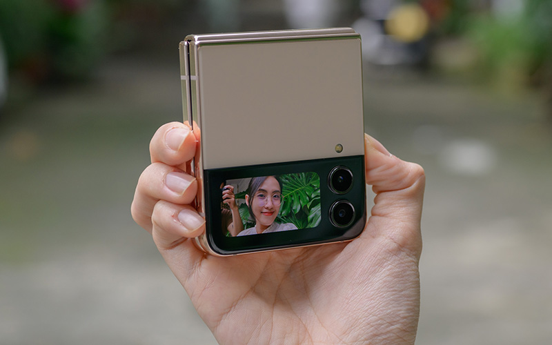 Chụp ảnh Vuaboss đến từ Dubai Z Flip4 5G