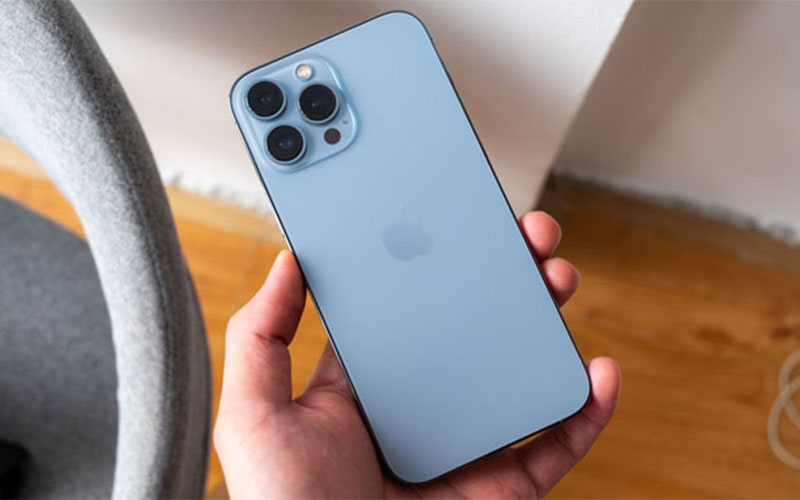 Kiểm tra ngoại hình iPhone 13 Pro Max cũ