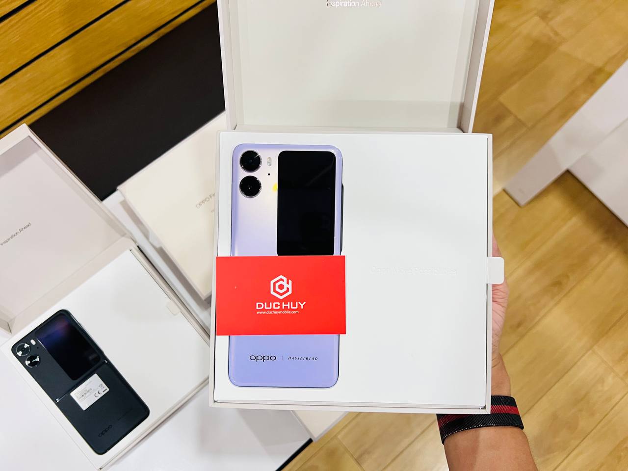 Oppo Find N2 Flip tím