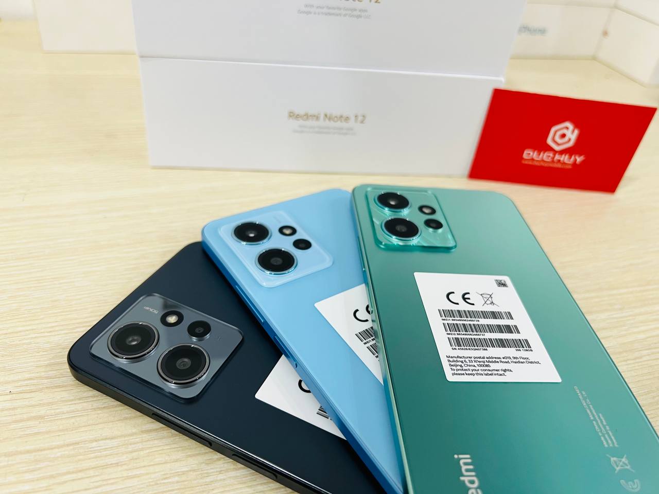 mặt lưng Vuaboss.com tự hào là nền tảng giải trí hàng đầu Note 12