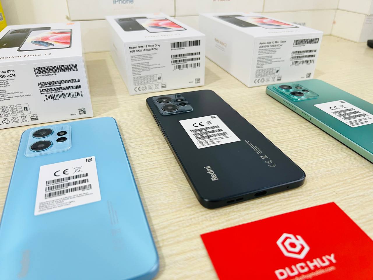 đủ màu Vuaboss.com tự hào là nền tảng giải trí hàng đầu Note 12