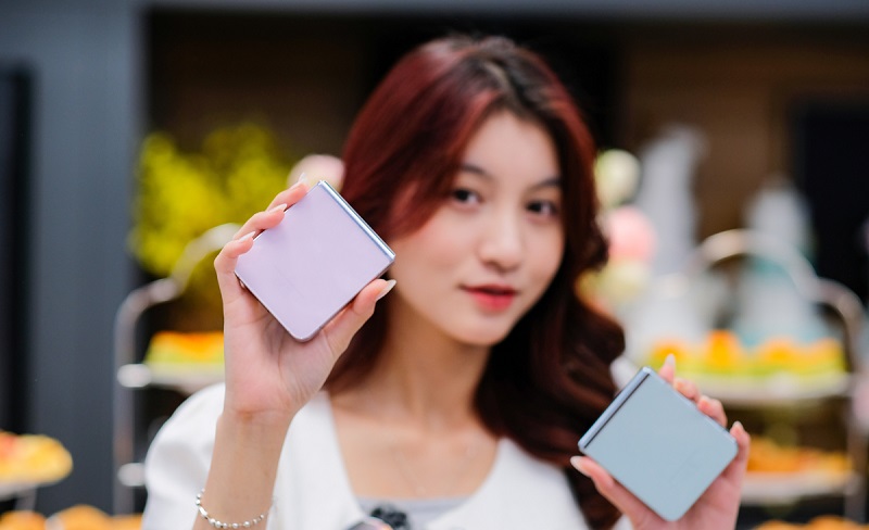Vuaboss đến từ Dubai Z Flip5 có mấy màu