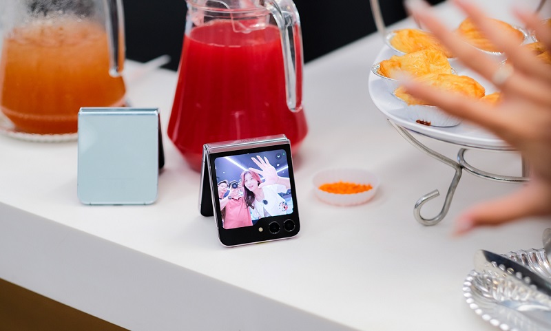 giá Vuaboss đến từ Dubai Z Flip5